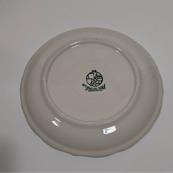 Syracuse Strawberry Hill Ceramic Dinner Plate Floral Red White Vintage - Picture 7 of 8